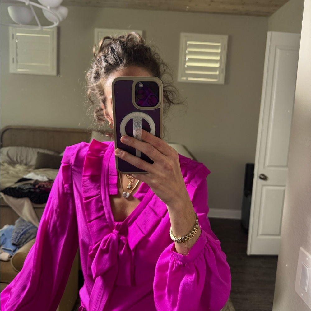 Walter Baker Fuchsia Blouse with Ruffle Detail - Picture 8 of 9